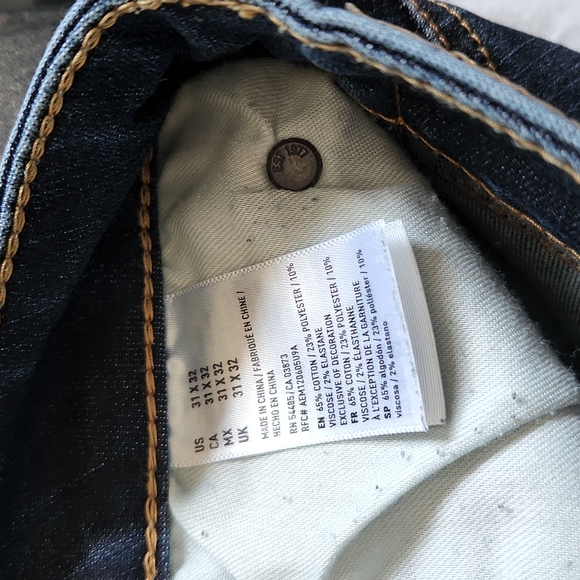 American Eagle Skinny Ripped Jean - Picture 3 of 4